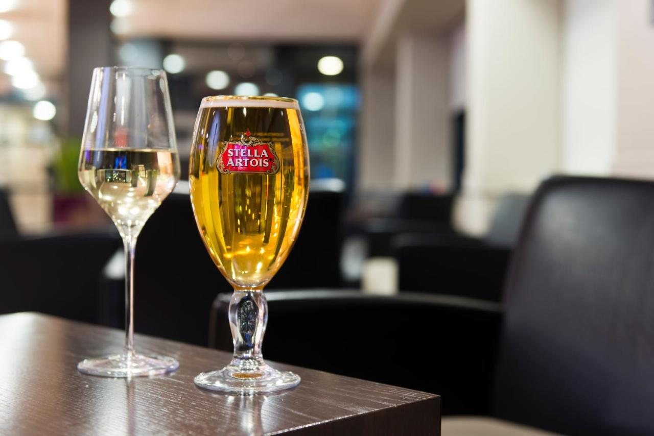 ホリデイ イン エクスプレス ストーク オン トレント Stoke-on-Trent エクステリア 写真